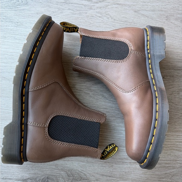 Dr. Martens 2976 YELLOW STITCH ARTIMUS CHELSEA BOOTS - Picture 4 of 6